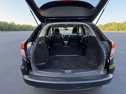 Used 2017 Honda HR-V EX image 17