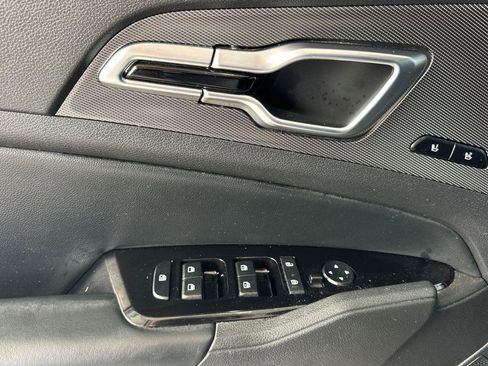 Used 2023 Kia Sportage SX Prestige image 5