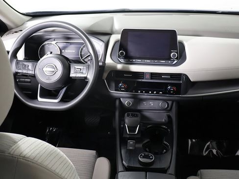 Used 2023 Nissan Rogue SV image 35