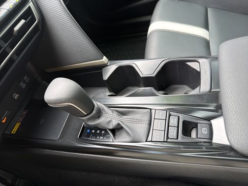 Certified 2025 Toyota Camry SE FWD image 9