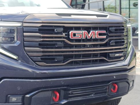 Used 2023 GMC Sierra 1500 AT4X image 32
