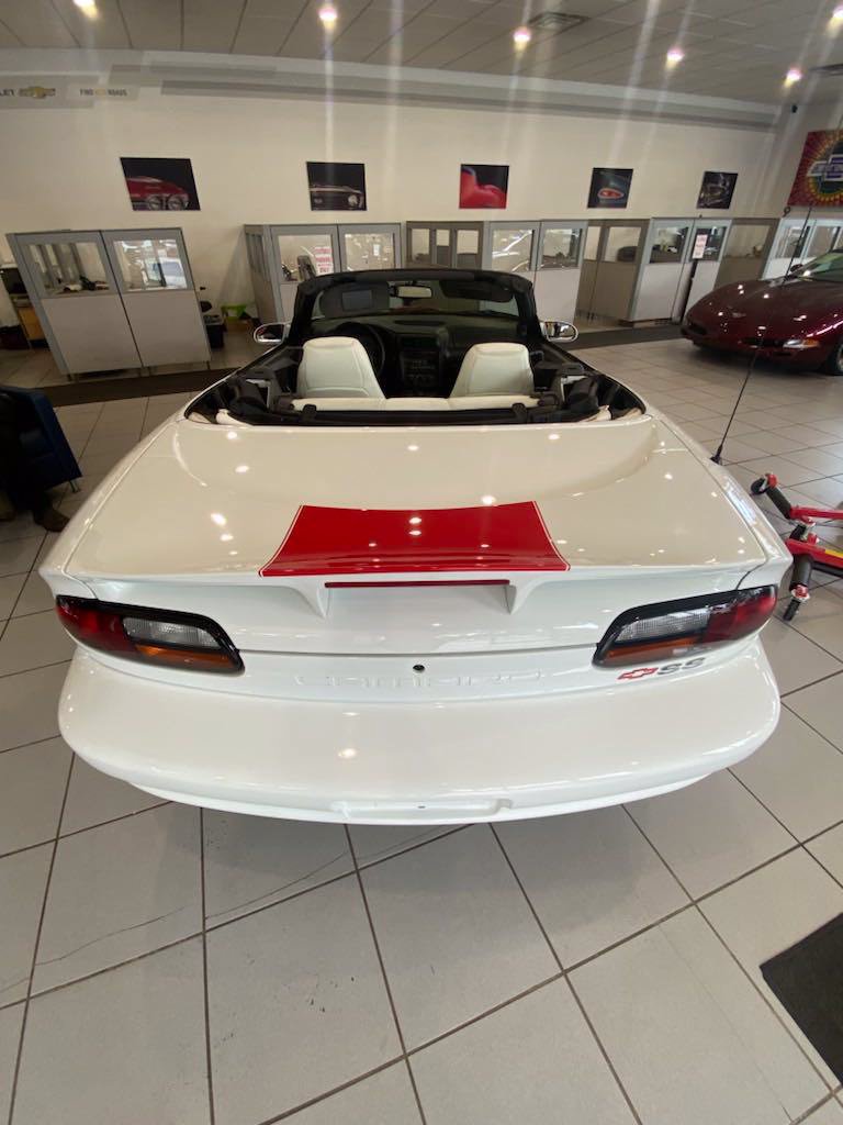 Used 1998 Chevrolet Camaro Z28 w/ SS Performance/Appearance Pkg RWD image 7