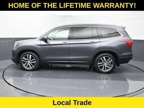 Used 2017 Honda Pilot Touring image 4