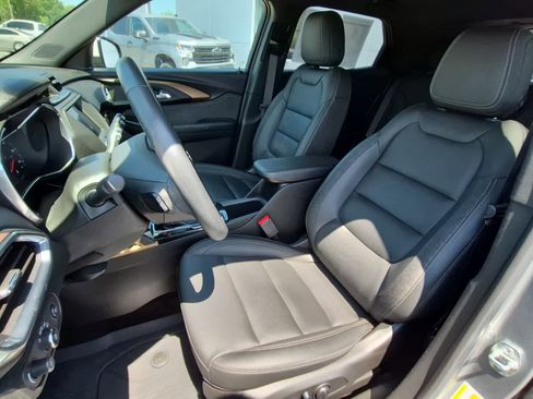Used 2023 Chevrolet TrailBlazer ACTIV FWD image 10