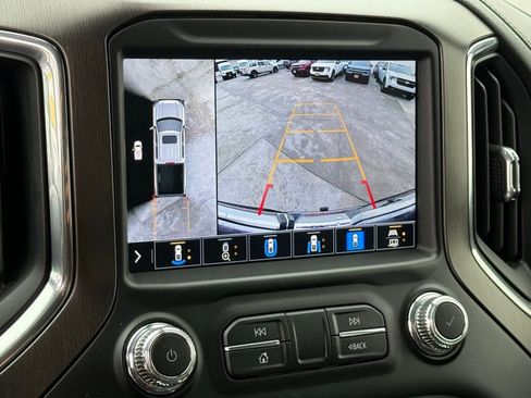 Used 2022 GMC Sierra 1500 AT4 w/ AT4 Premium Package image 10