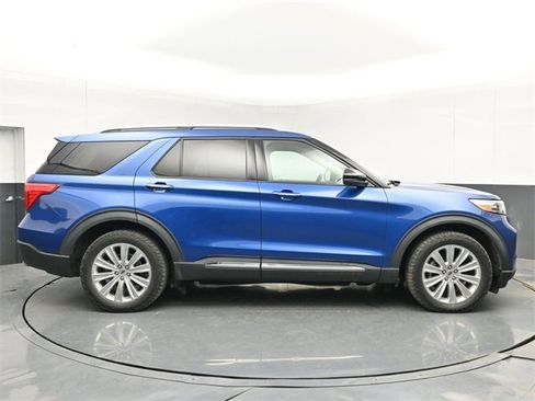 Used 2020 Ford Explorer Limited w/ Class III Trailer Tow Package image 11