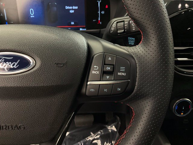 Used 2025 Ford Escape ST-Line AWD/4WD image 13