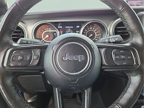 Used 2021 Jeep Gladiator Sport AWD/4WD image 24
