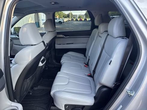 Used 2025 Hyundai Palisade SEL FWD image 16