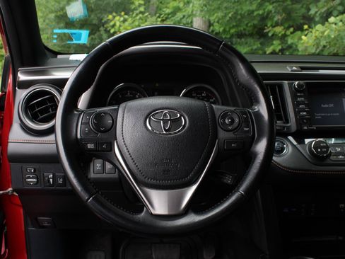 Used 2017 Toyota RAV4 SE w/ Power Special Value Package AWD/4WD image 12
