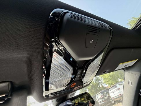 Used 2026 BMW M2 w/ Lighting Package RWD image 30