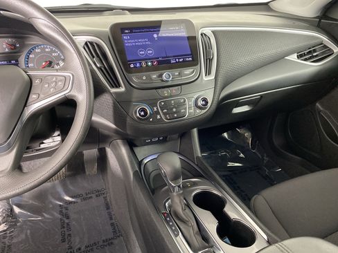 Used 2025 Chevrolet Malibu LT image 27