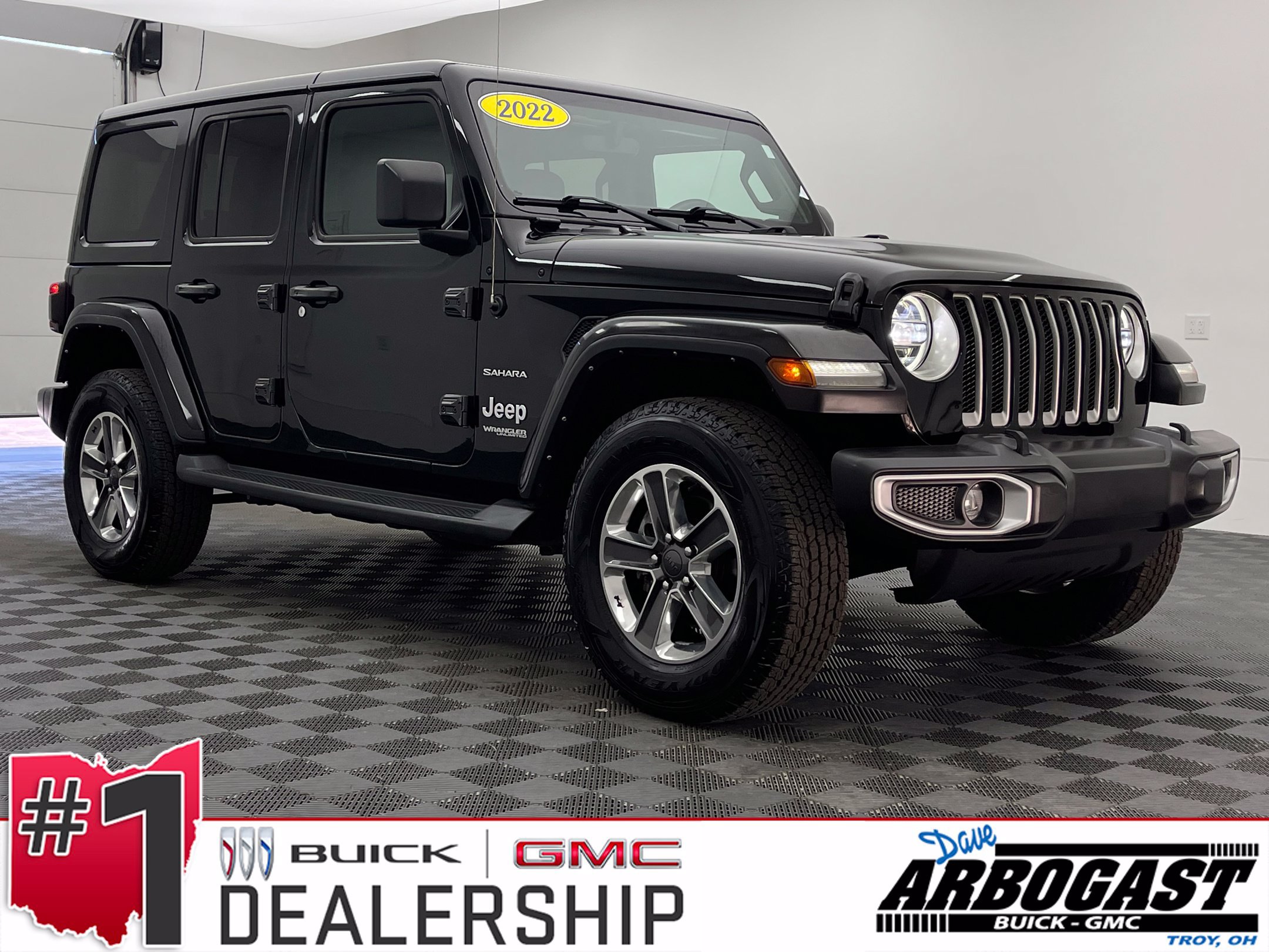 Used 2022 Jeep Wrangler Unlimited Sahara w/ LED Lighting Group AWD/4WD image 1