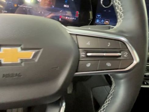 Used 2024 Chevrolet Traverse LS FWD image 21