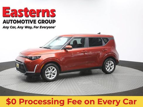 Used 2024 Kia Soul LX w/ Option Group 015 FWD image 57