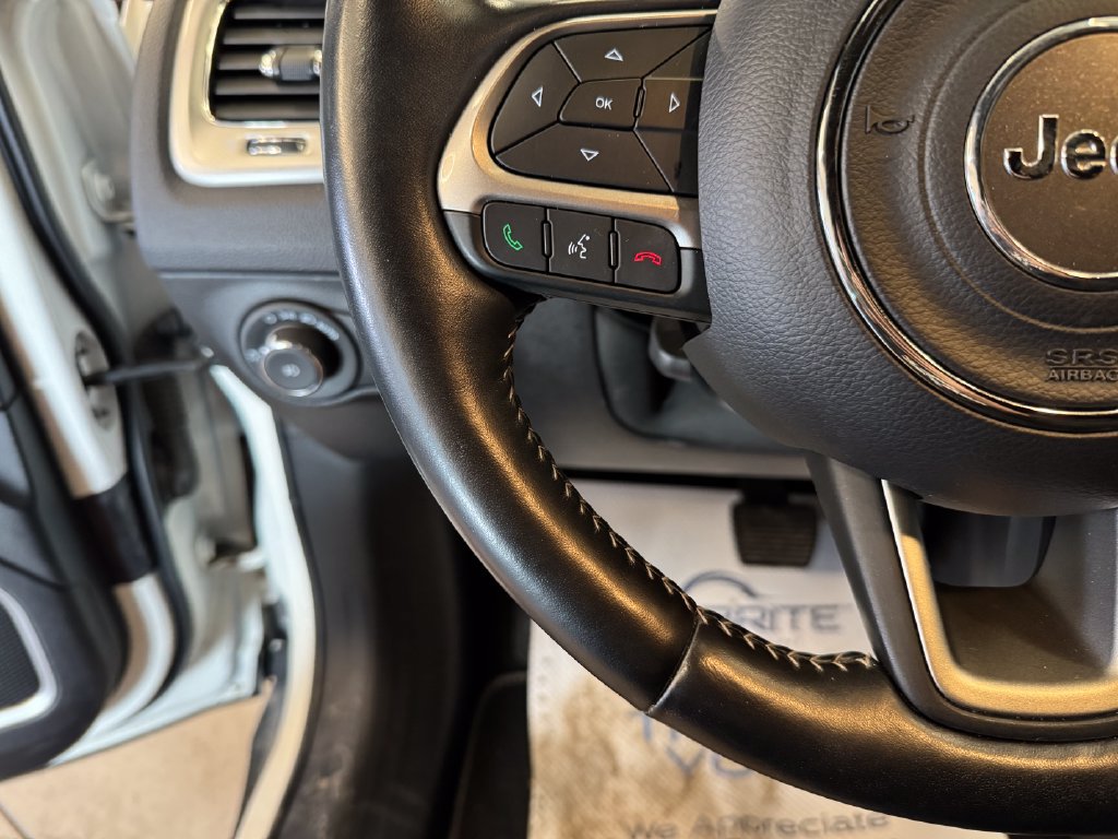 Used 2021 Jeep Compass Latitude AWD/4WD image 11