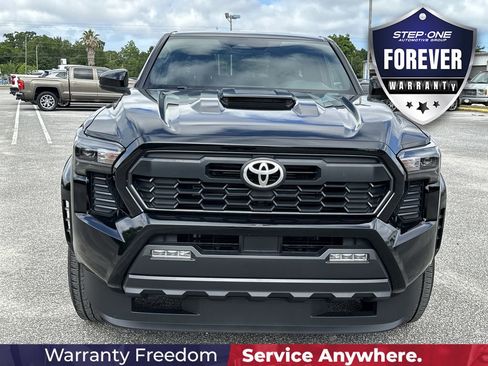 Used 2025 Toyota Tacoma TRD Sport AWD/4WD image 10