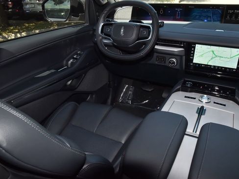 New 2026 Lincoln Navigator L Reserve w/ Jet Appearance Package AWD/4WD image 46