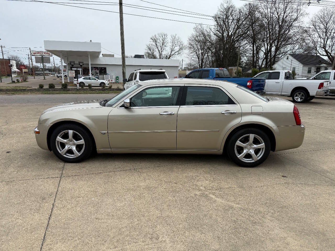 Used 2006 Chrysler 300 C RWD image 2