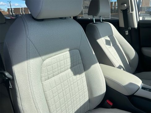 New 2026 Honda HR-V LX image 16