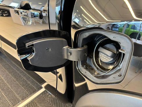 New 2025 Nissan Frontier PRO-4X w/ Pro Convenience Package image 29