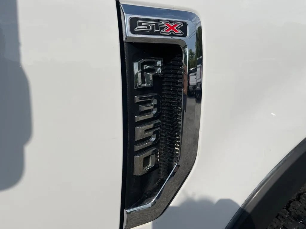 Used 2019 Ford F350 XL w/ STX Appearance Package AWD/4WD image 12