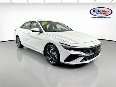 Used 2024 Hyundai Elantra Limited image 1