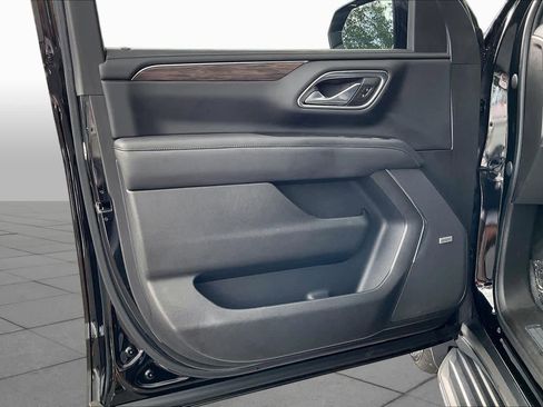 Used 2021 Chevrolet Tahoe LT w/ LT Signature Plus Package RWD image 22