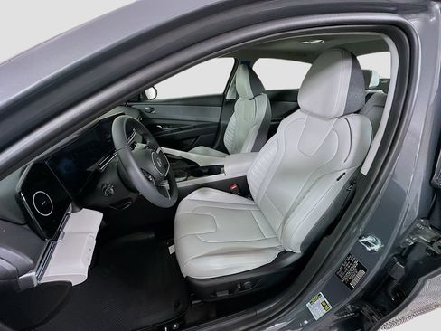 New 2026 Hyundai Elantra Limited image 16