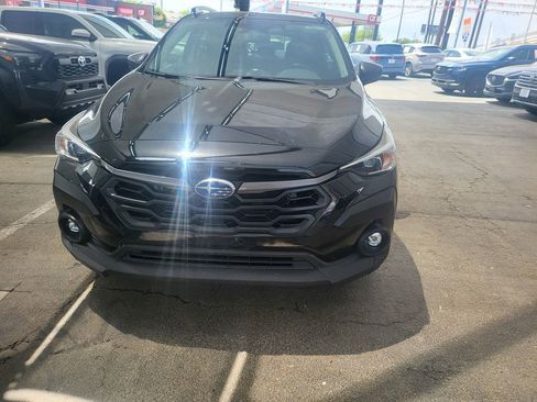 Used 2025 Subaru Crosstrek 2.0i Premium image 2