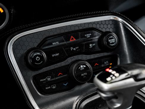 Used 2018 Dodge Challenger SXT Plus RWD image 33