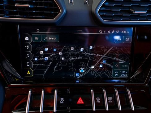 Used 2022 Lamborghini Urus image 62