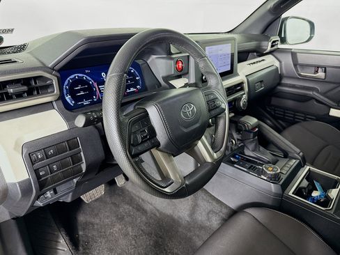 Used 2024 Toyota Tacoma TRD Off-Road image 8