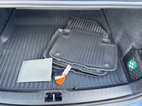 Used 2025 Volvo S60 T8 Ultra w/ Climate Package image 48