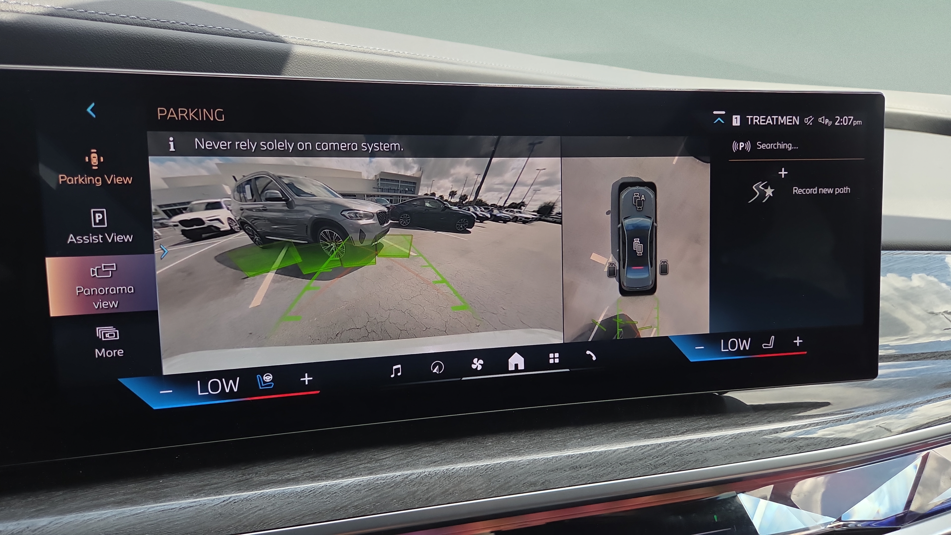 Certified 2023 BMW i7 xDrive60 AWD/4WD image 28