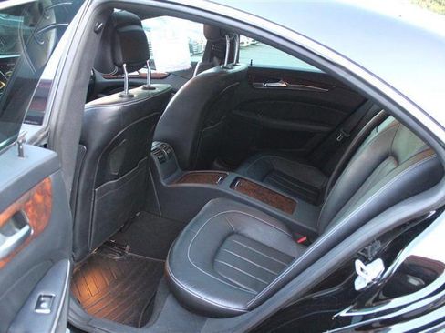 Used 2015 Mercedes-Benz CLS 550 w/ Premium Package image 29