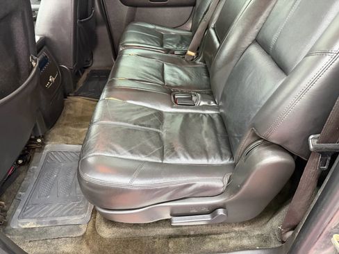 Used 2008 Chevrolet Suburban LT w/ LT Preferred Equipment Group image 10