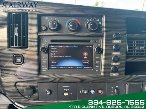 Used 2018 Chevrolet Express 2500 image 20