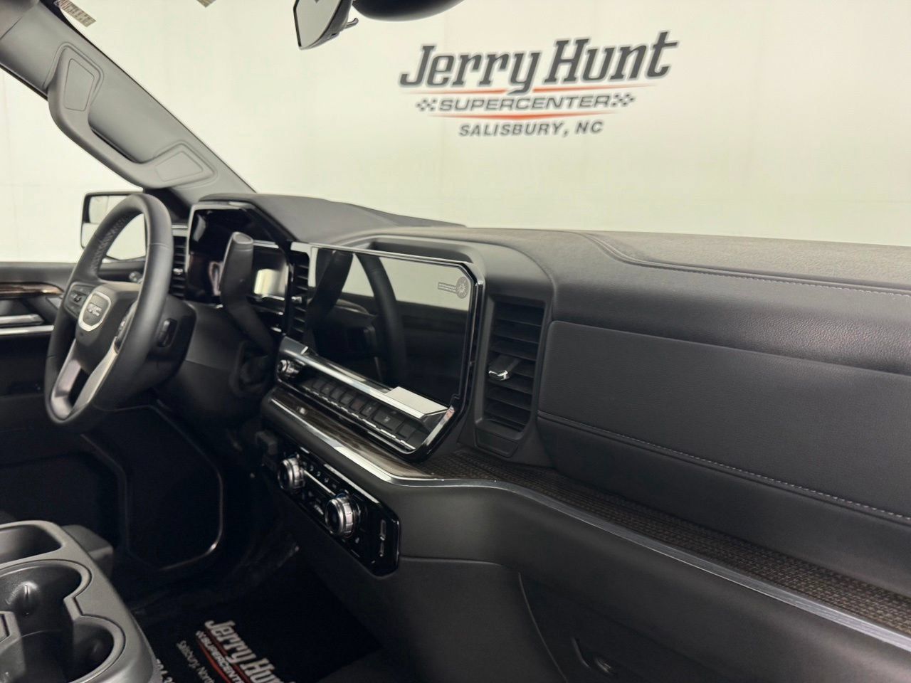 Used 2025 GMC Sierra 1500 Elevation AWD/4WD image 34