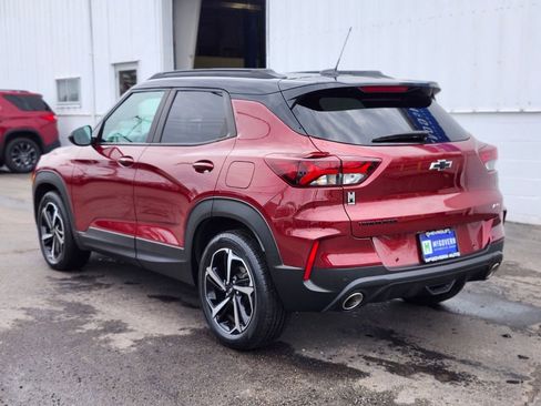 Used 2022 Chevrolet TrailBlazer RS w/ Sun and Liftgate Package image 3