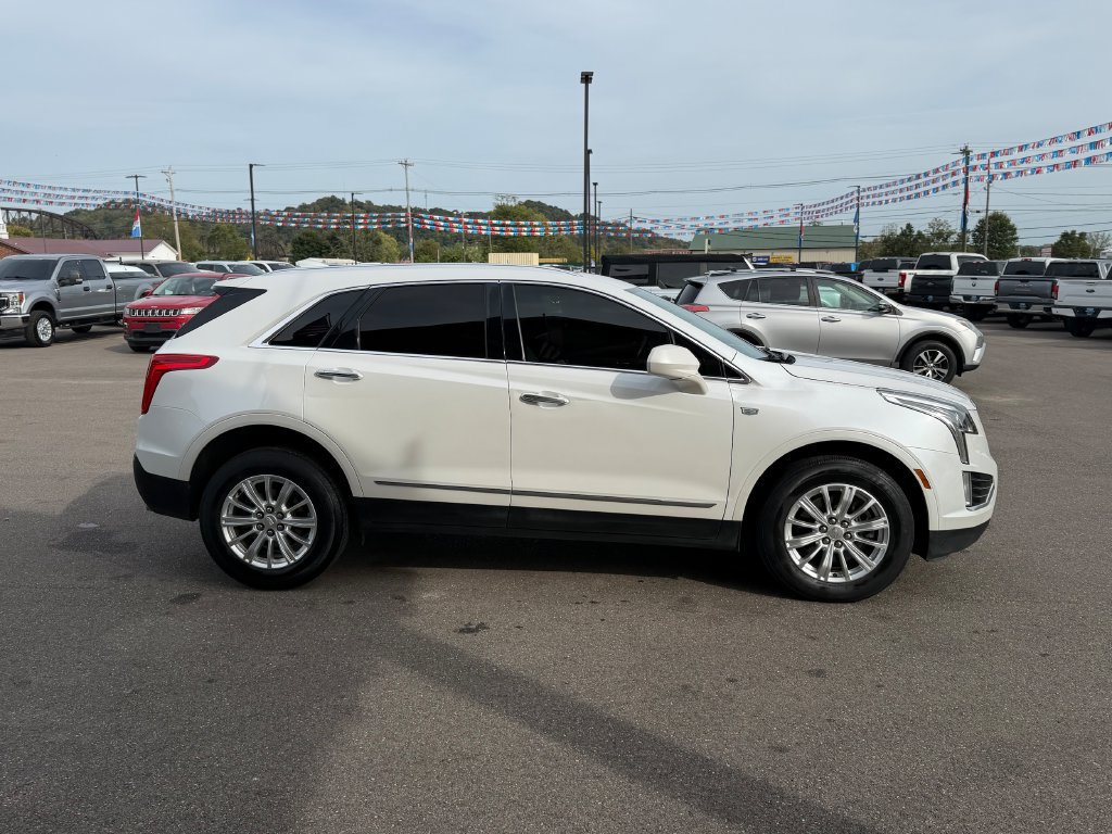 Used 2017 Cadillac XT5 FWD w/ LPO, Wheel Lock Package image 23
