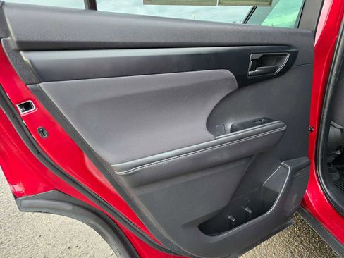 Certified 2020 Toyota Highlander LE image 18