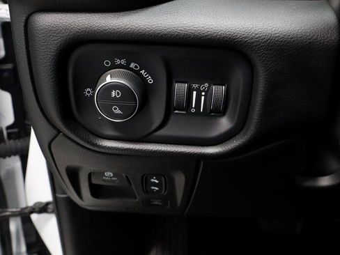 Used 2025 RAM 1500 Big Horn image 27