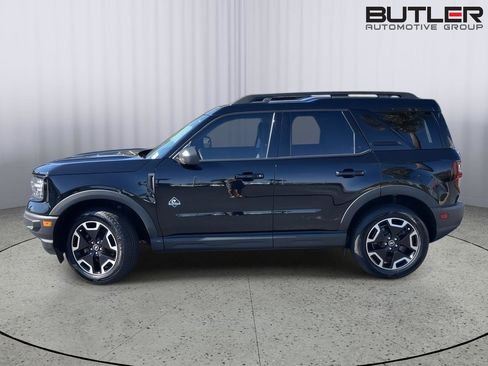 Used 2023 Ford Bronco Sport Outer Banks w/ Tech Package image 2