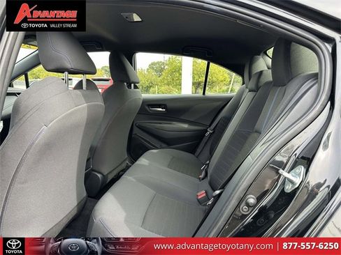 Used 2022 Toyota Corolla SE image 16