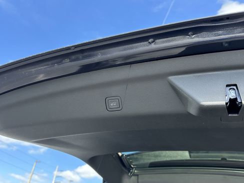 New 2026 Chevrolet Tahoe Premier image 12