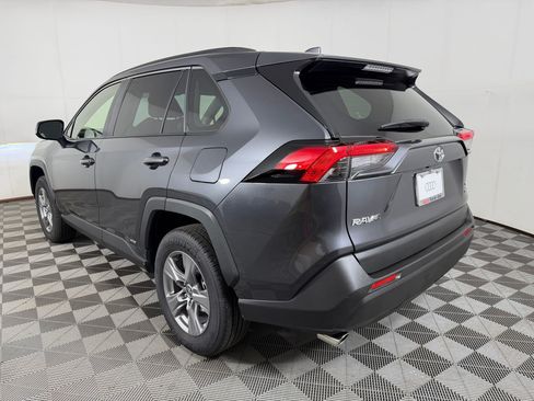Used 2025 Toyota RAV4 XLE AWD/4WD image 3