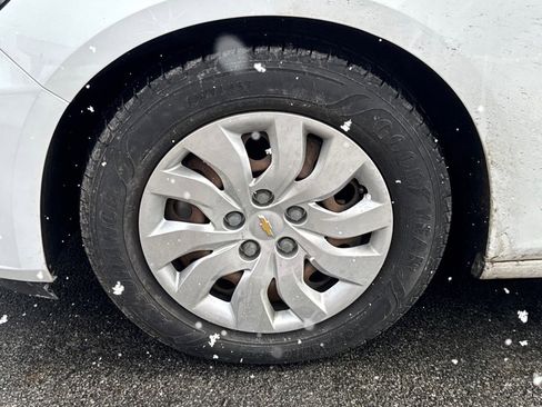 Used 2016 Chevrolet Malibu L image 6