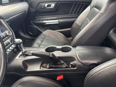 Used 2022 Ford Mustang Premium RWD image 21