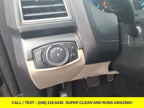 Used 2019 Ford Explorer XLT image 16